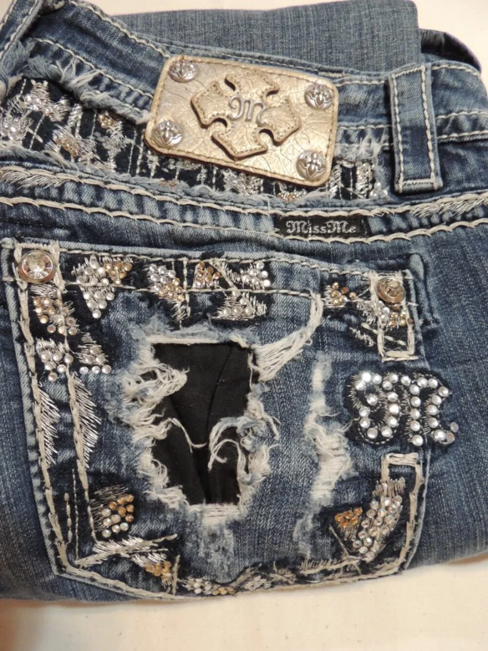 Miss Me Mid Rise Bootcut Jeans Woman 29 Pockets Bling Bling Denim Blue Jeans